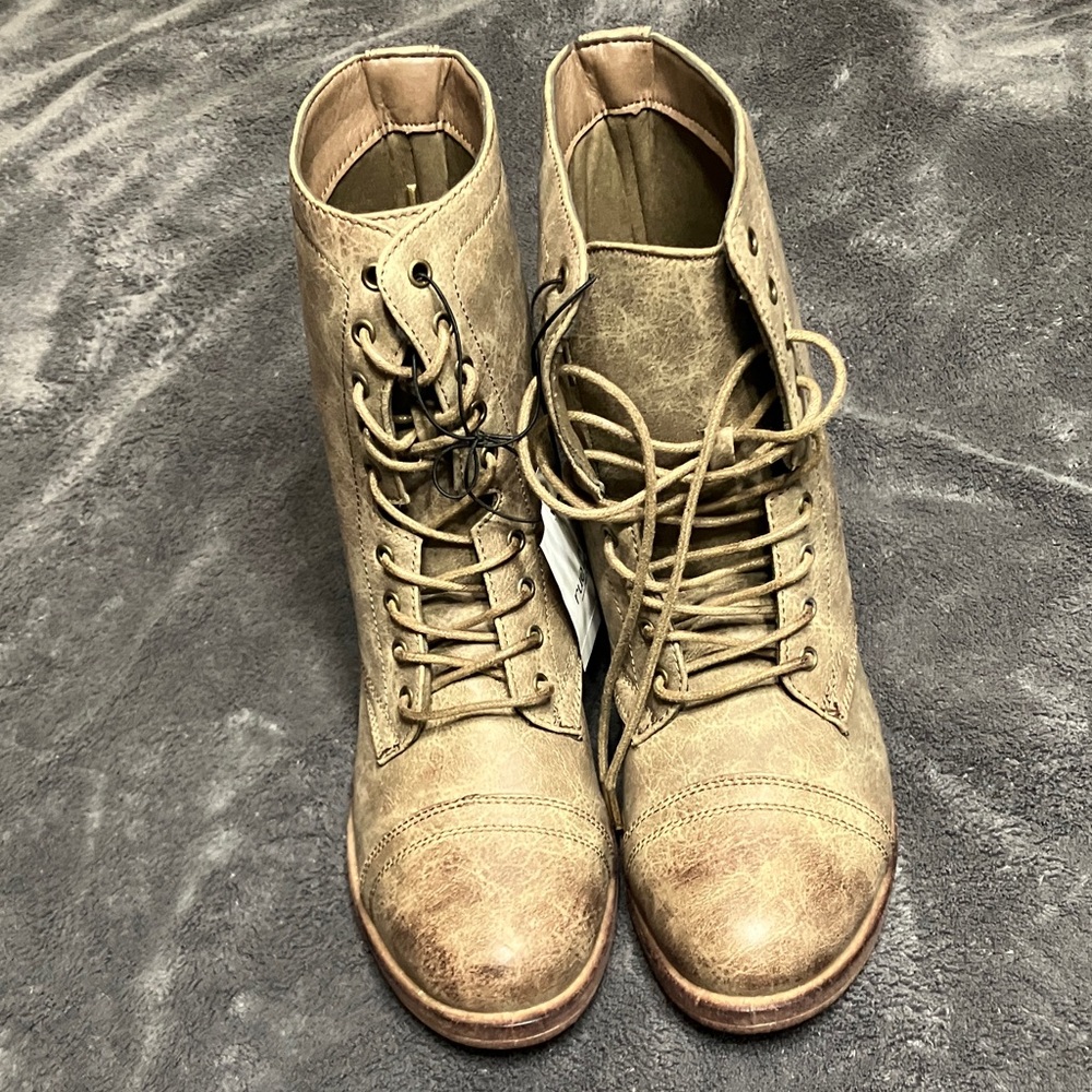 Rue21 Beige Lace-Up Ankle Boots